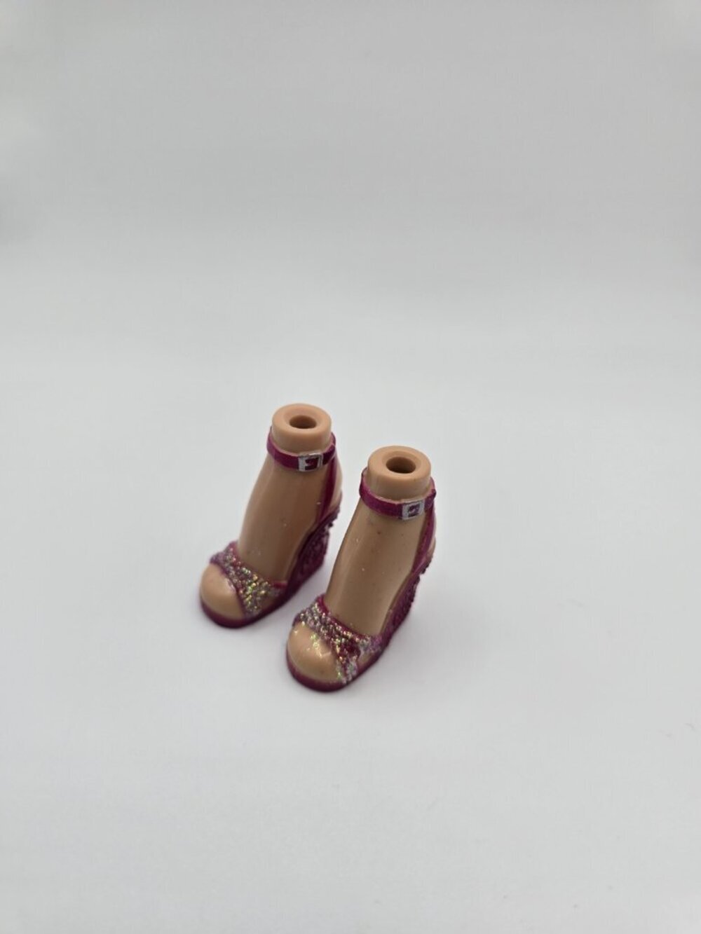 MGA Bratz Doll 2007 Passion 4 Fashion 3rd Ed Cloe Shoes Feet Pink Wedge Heels